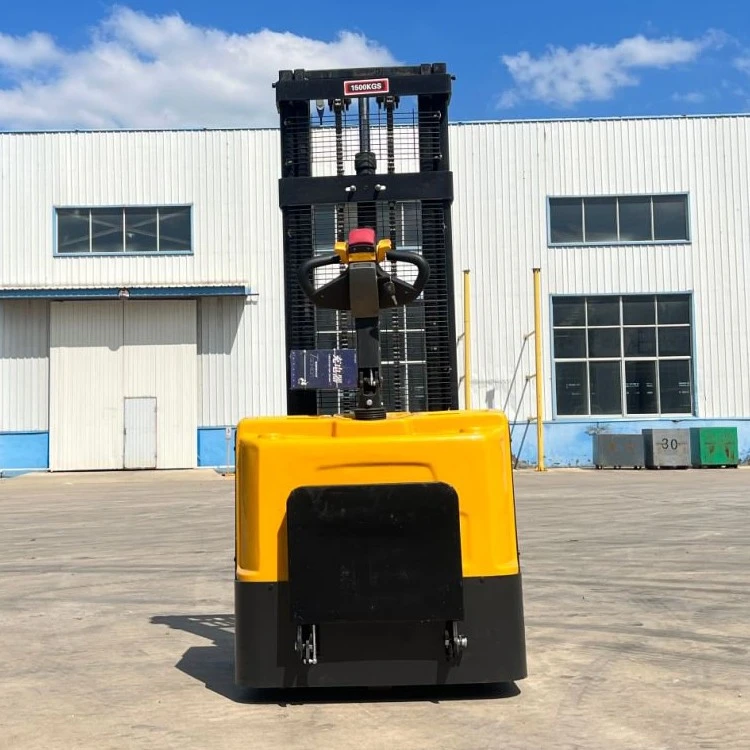 1.5 operator platform stacker