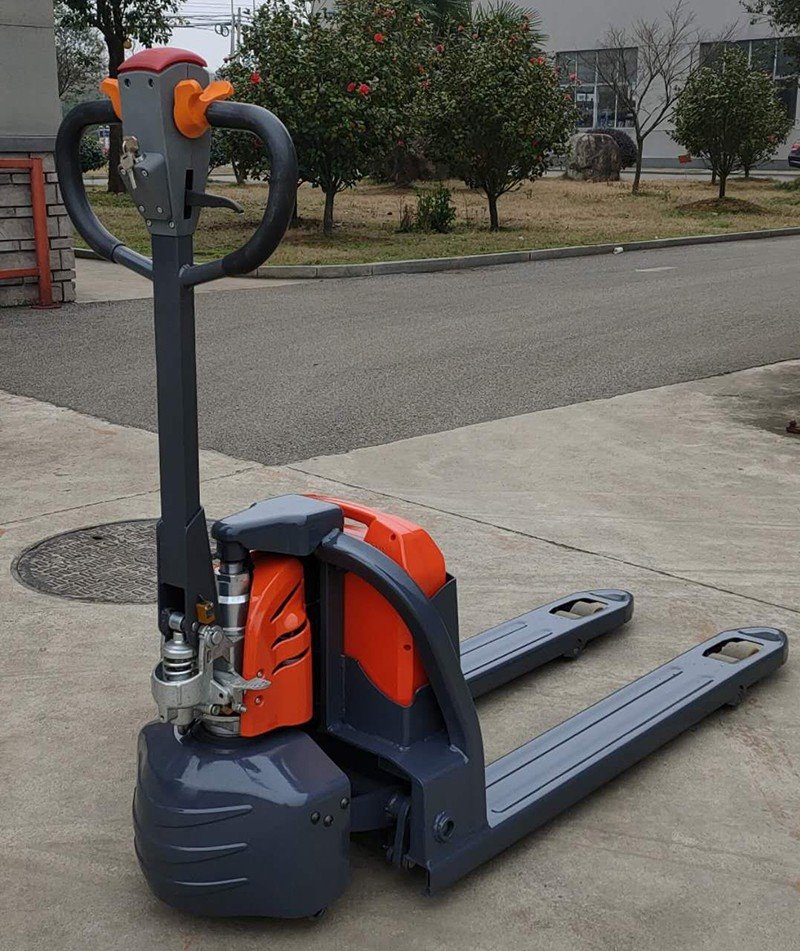 stand-on pallet truck with built-in lighting