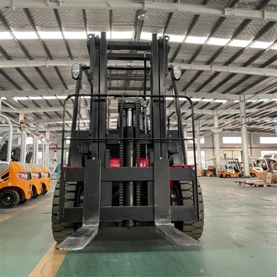 Key Factors in Choosing an Electric Forklift