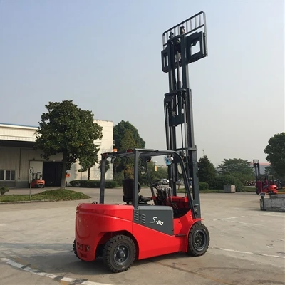 The Importance of Materials in Electric Forklifts