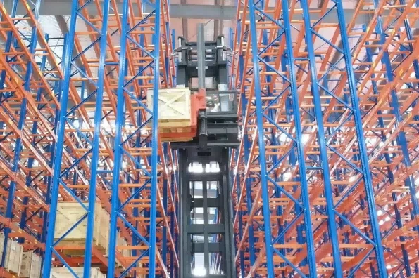 VNA reachtruck with highcapacity battery operating narrowaisle highbay racking1 VNA reachtruck with highcapacity battery operating narrowaisle highbay racking1