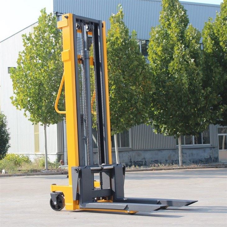 hand-pallet-truck-warehouse-handling